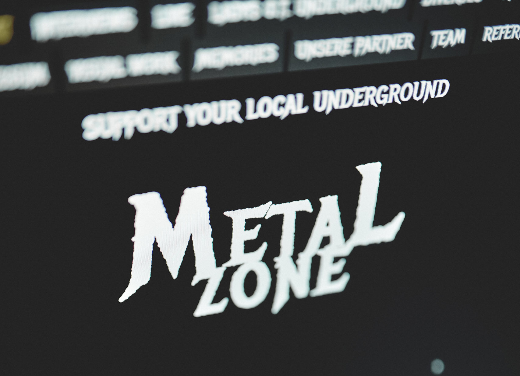 METALZONE – Review Online!